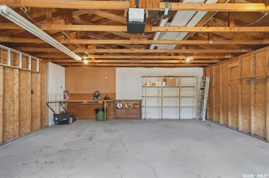 1218 Moss Avenue Saskatoon SK S7H 5A6