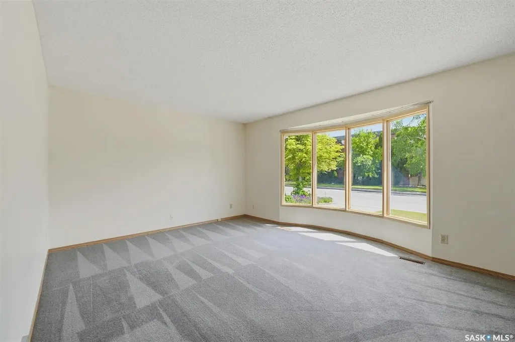 1218 Moss Avenue Saskatoon SK S7H 5A6