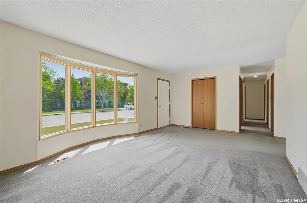1218 Moss Avenue Saskatoon SK S7H 5A6