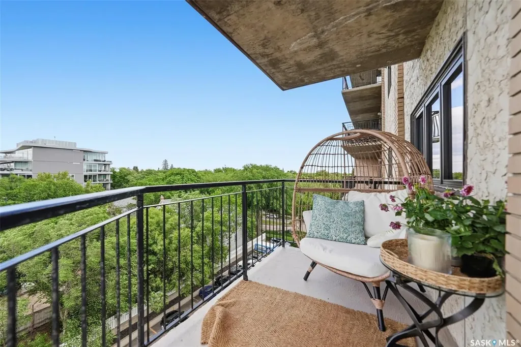 611 University Drive Saskatoon SK S7N 3Z1
