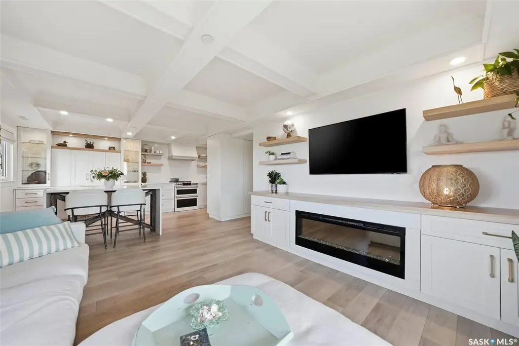 611 University Drive Saskatoon SK S7N 3Z1