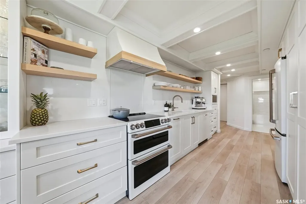 611 University Drive Saskatoon SK S7N 3Z1