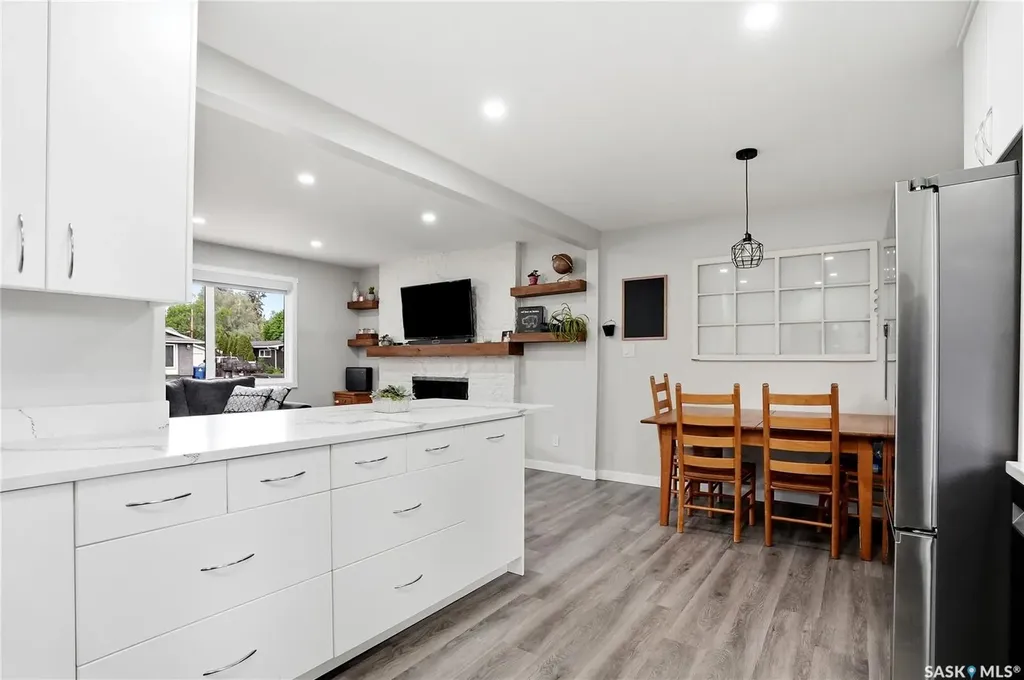 3345 Mountbatten Street Saskatoon SK S7M 3T8