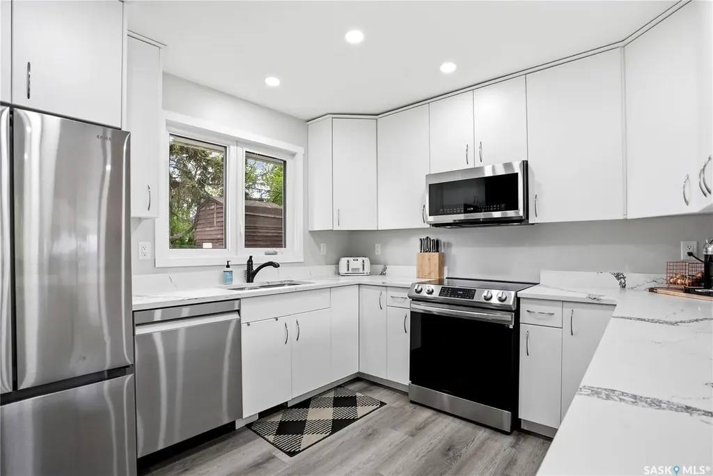 3345 Mountbatten Street Saskatoon SK S7M 3T8