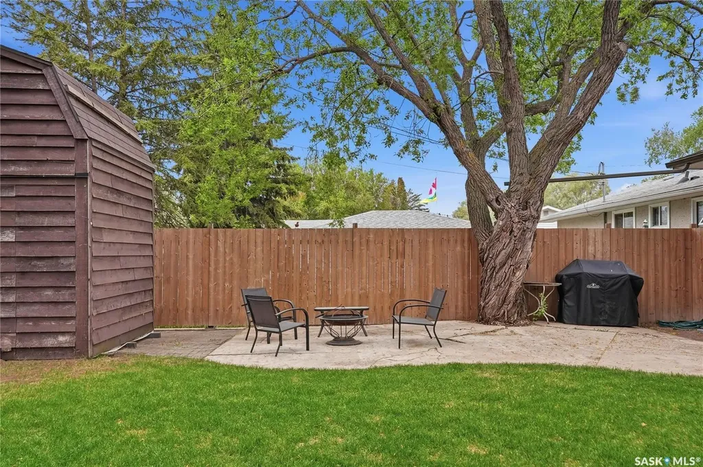 3345 Mountbatten Street Saskatoon SK S7M 3T8