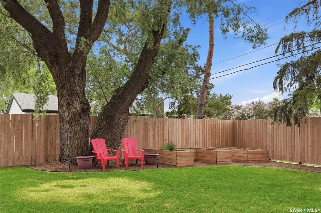 3345 Mountbatten Street Saskatoon SK S7M 3T8