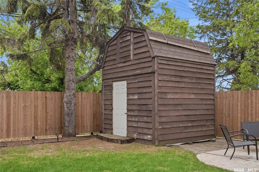 3345 Mountbatten Street Saskatoon SK S7M 3T8