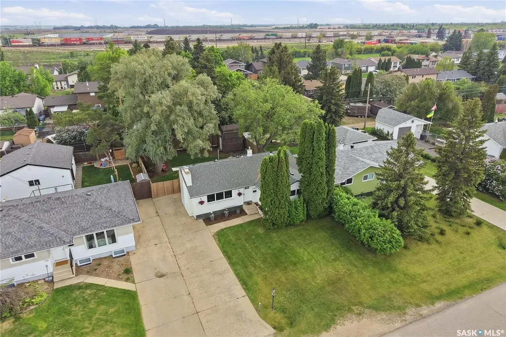 3345 Mountbatten Street Saskatoon SK S7M 3T8