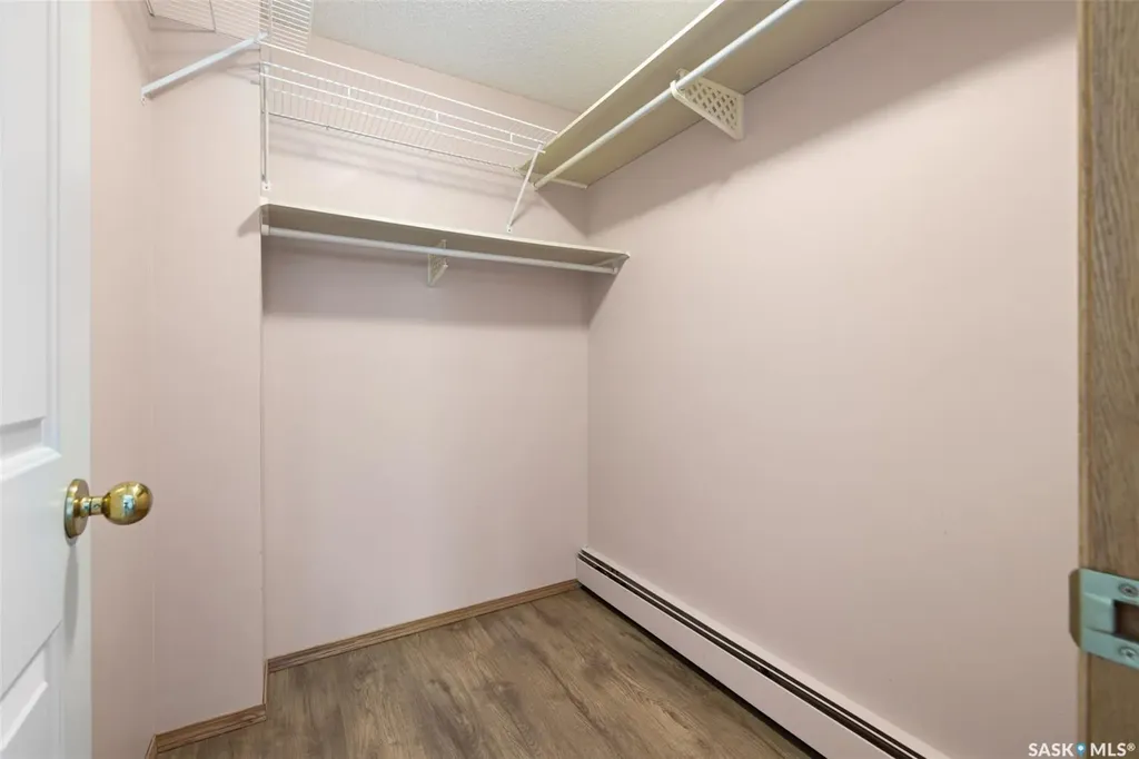 960 Assiniboine Avenue Regina SK S4V 2P8