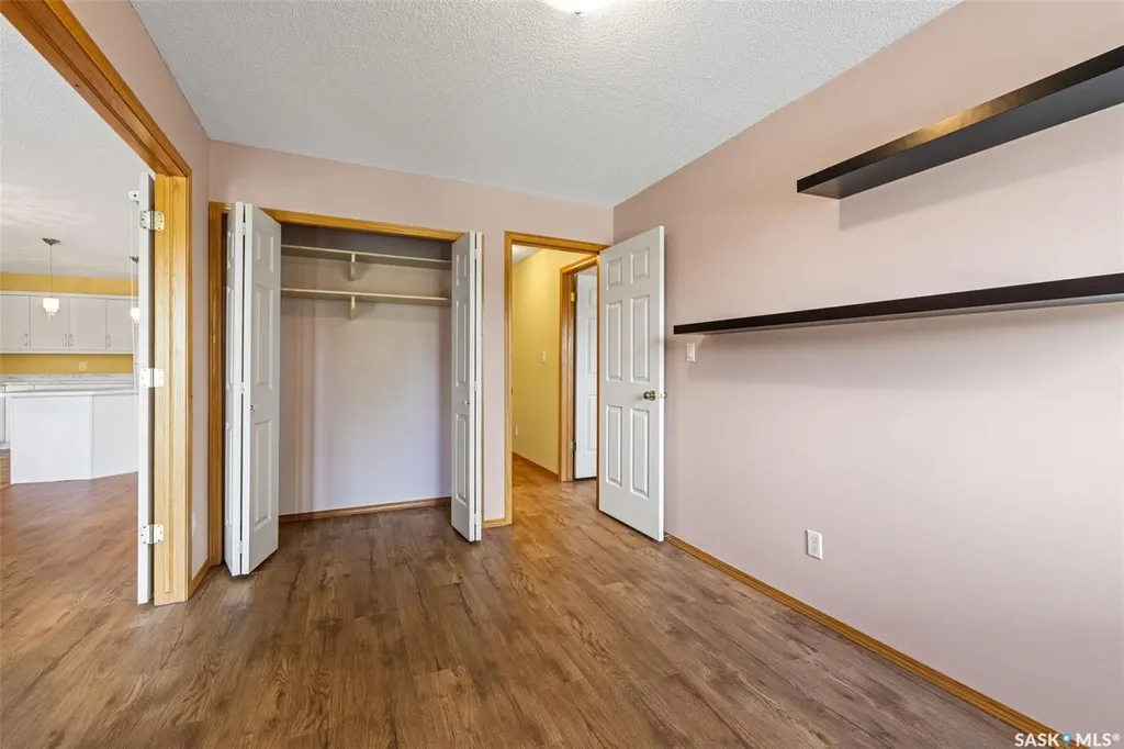 960 Assiniboine Avenue Regina SK S4V 2P8