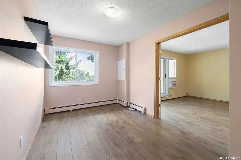 960 Assiniboine Avenue Regina SK S4V 2P8