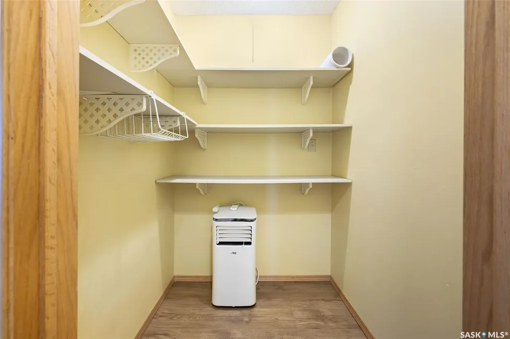 960 Assiniboine Avenue Regina SK S4V 2P8