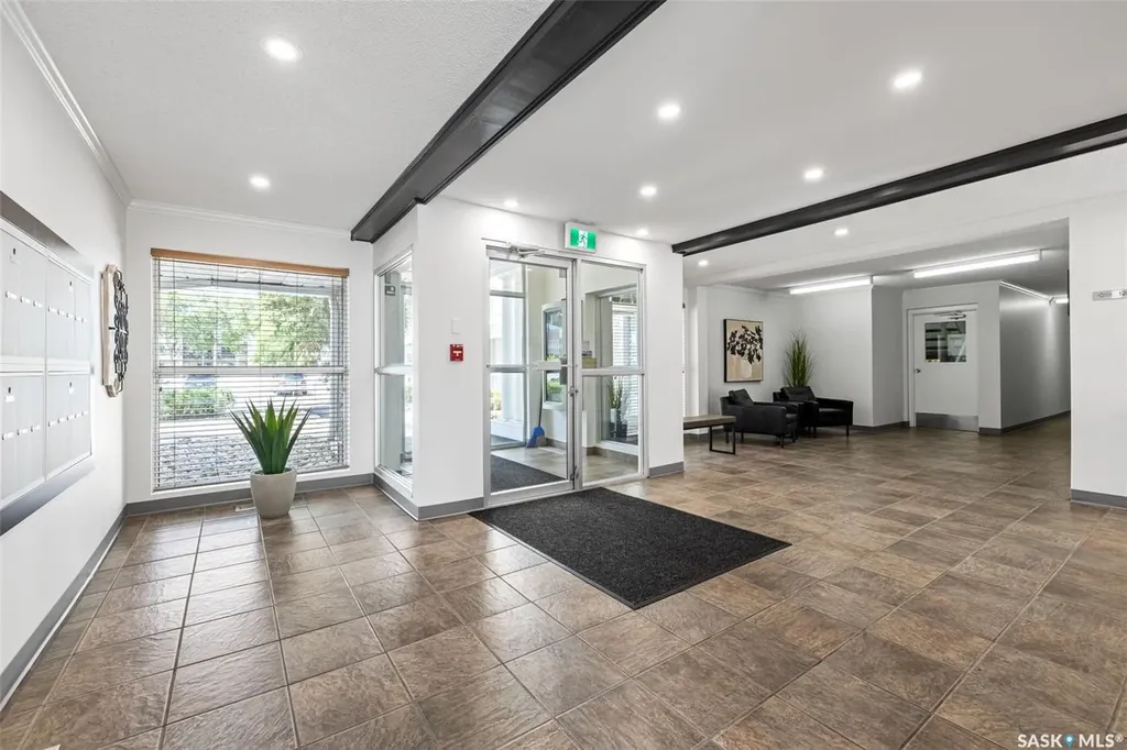 960 Assiniboine Avenue Regina SK S4V 2P8