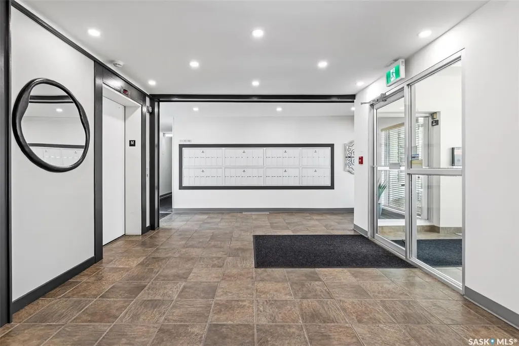 960 Assiniboine Avenue Regina SK S4V 2P8