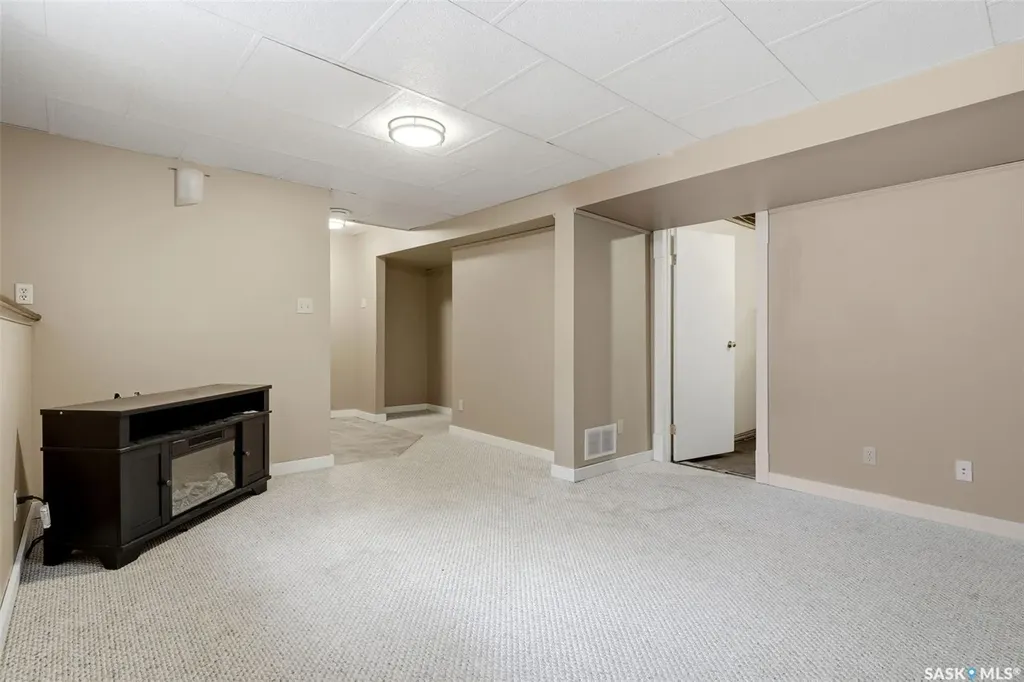 4120 Hillsdale Street Regina SK S4S 3Z1