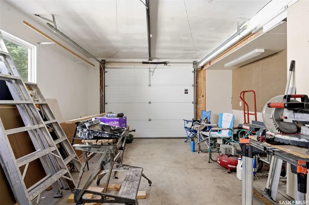 4120 Hillsdale Street Regina SK S4S 3Z1