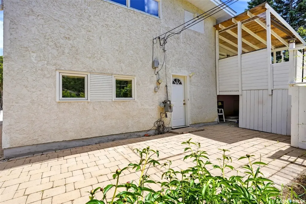 4120 Hillsdale Street Regina SK S4S 3Z1