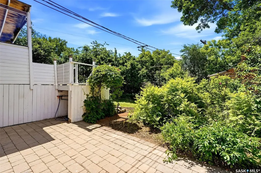4120 Hillsdale Street Regina SK S4S 3Z1