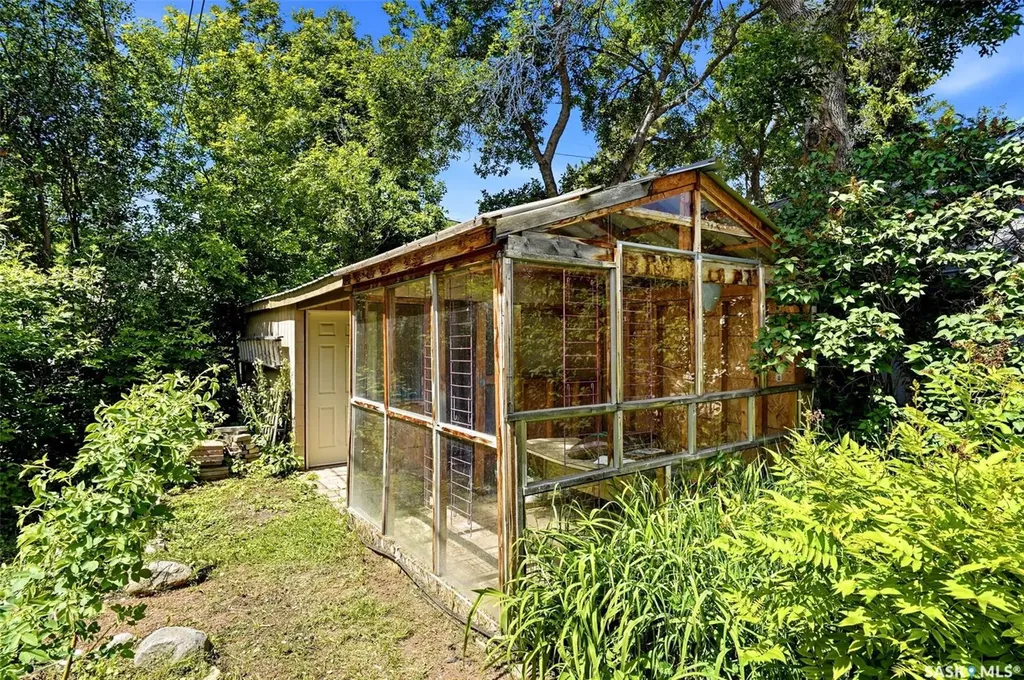 4120 Hillsdale Street Regina SK S4S 3Z1