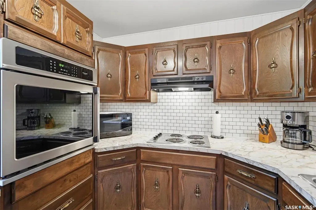 2607 Dufferin Avenue Saskatoon SK S7J 1C7