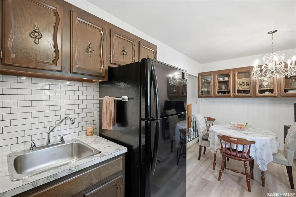 2607 Dufferin Avenue Saskatoon SK S7J 1C7