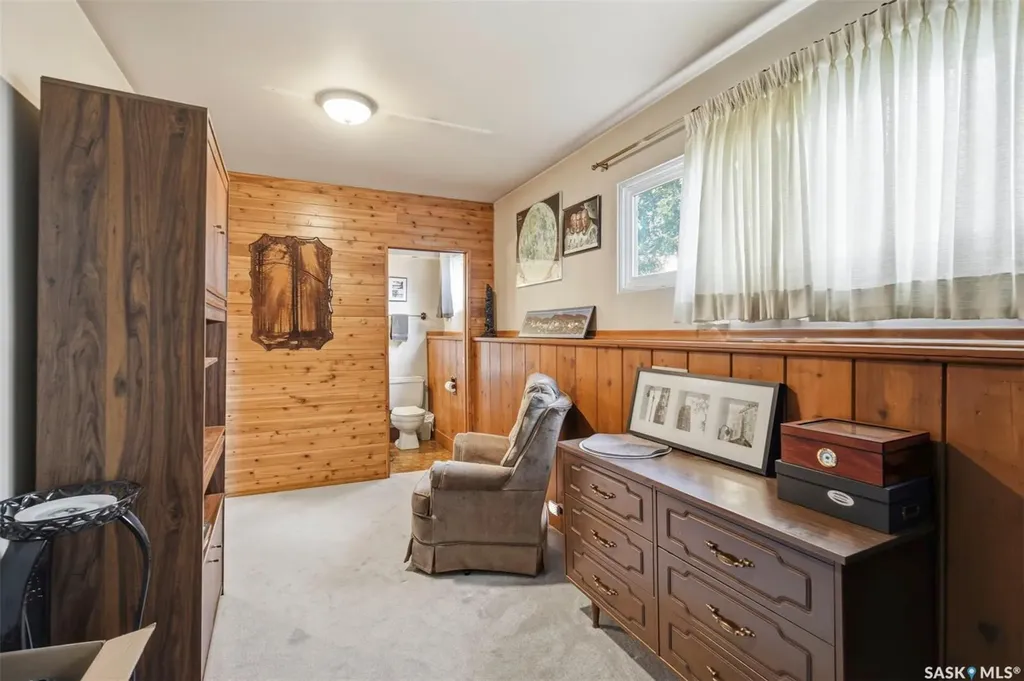 2607 Dufferin Avenue Saskatoon SK S7J 1C7
