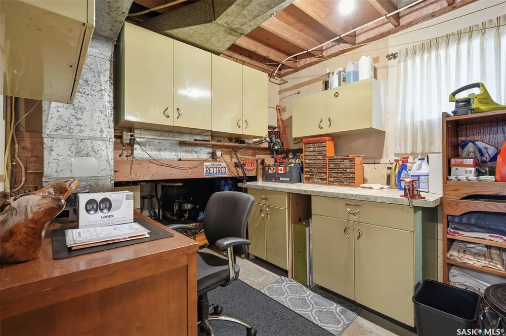 2607 Dufferin Avenue Saskatoon SK S7J 1C7