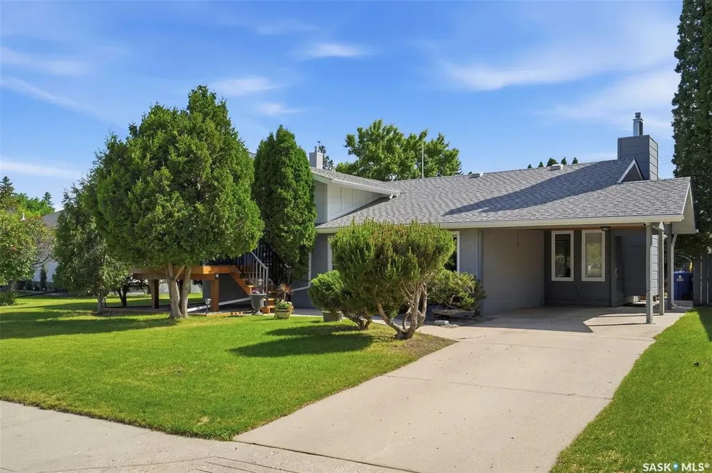 2607 Dufferin Avenue Saskatoon SK S7J 1C7
