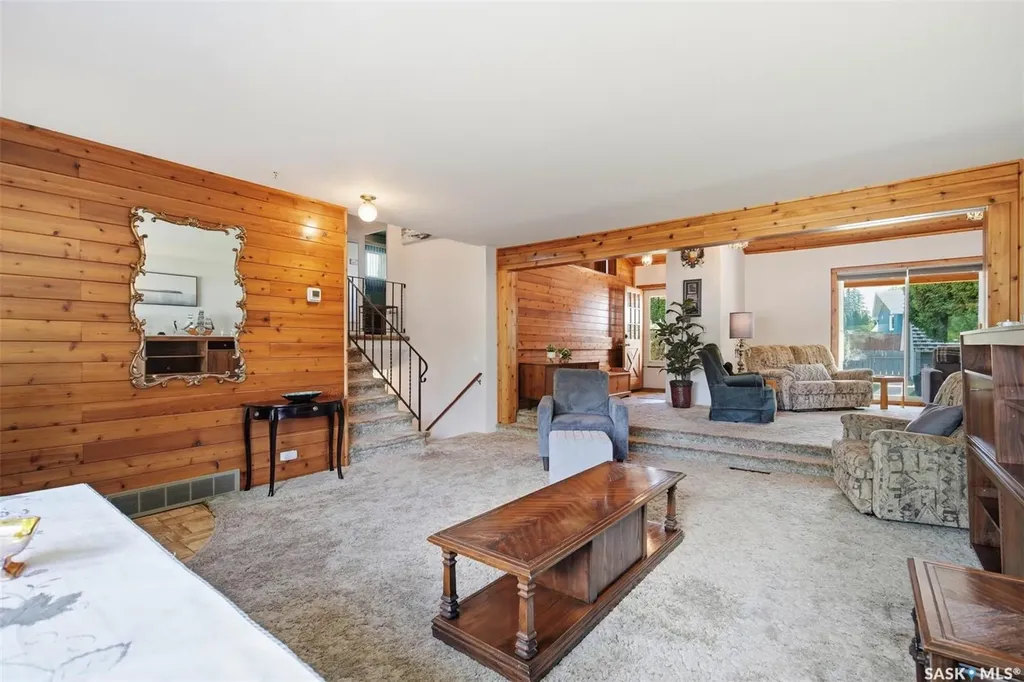 2607 Dufferin Avenue Saskatoon SK S7J 1C7