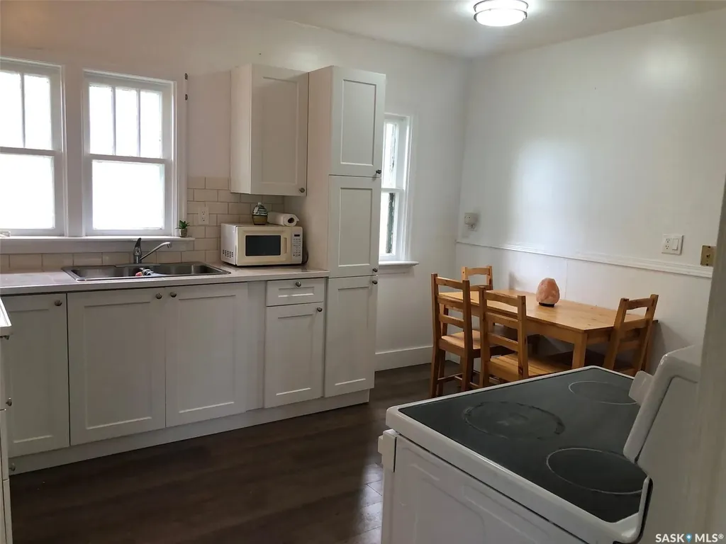 226 4th Avenue W Canora SK S0A 0L0