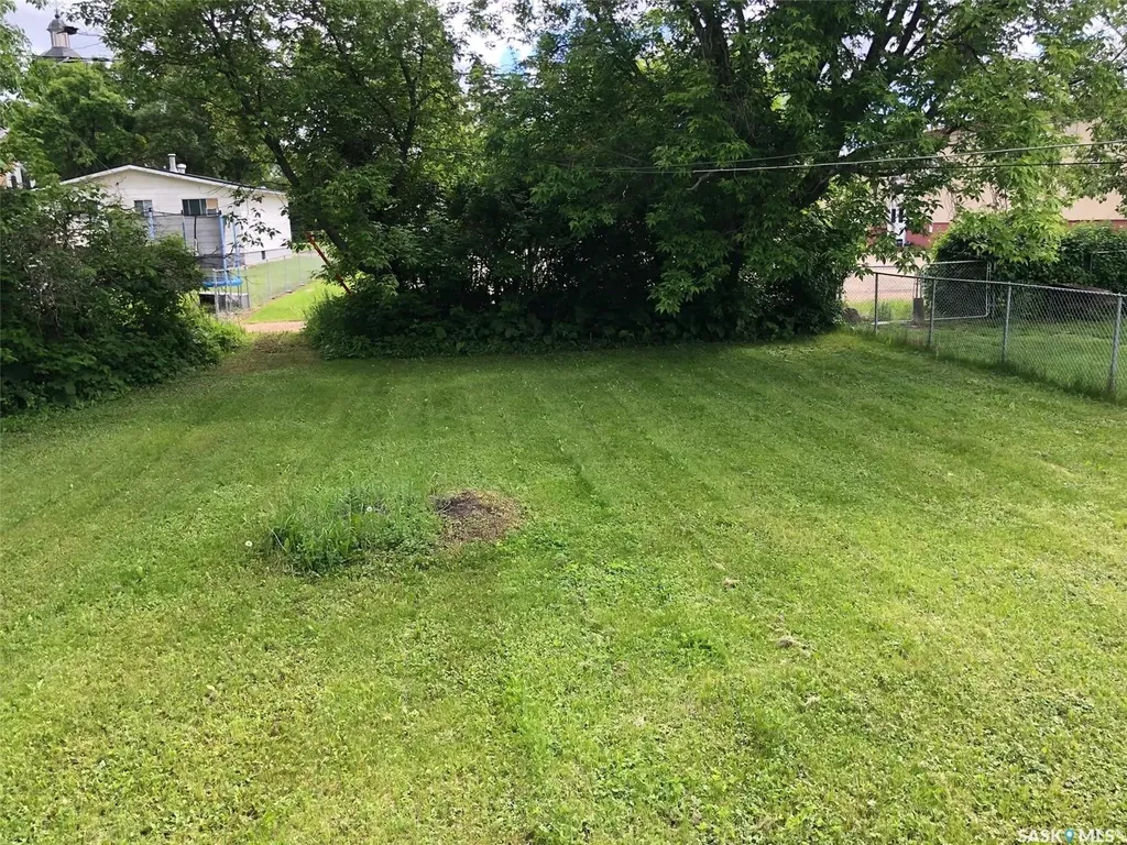 226 4th Avenue W Canora SK S0A 0L0