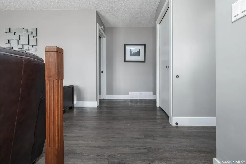 1387 Manitou Crescent Moose Jaw SK S6H 7C5