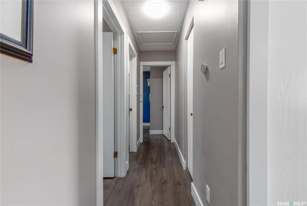 1387 Manitou Crescent Moose Jaw SK S6H 7C5