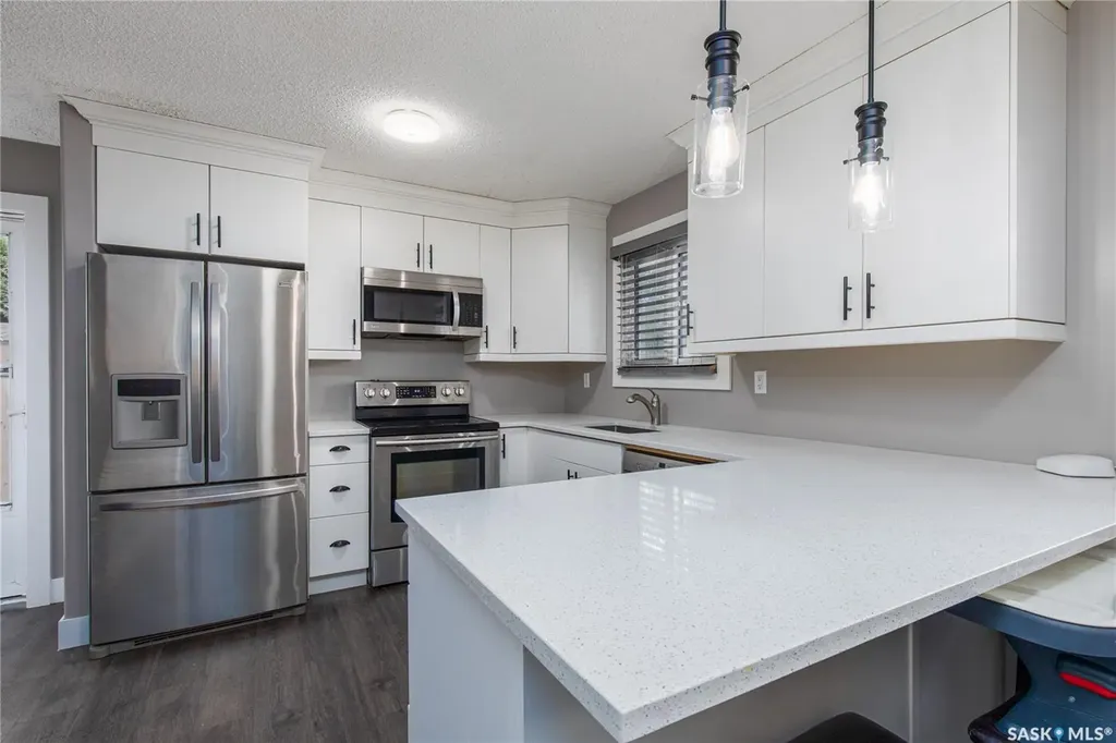 1387 Manitou Crescent Moose Jaw SK S6H 7C5