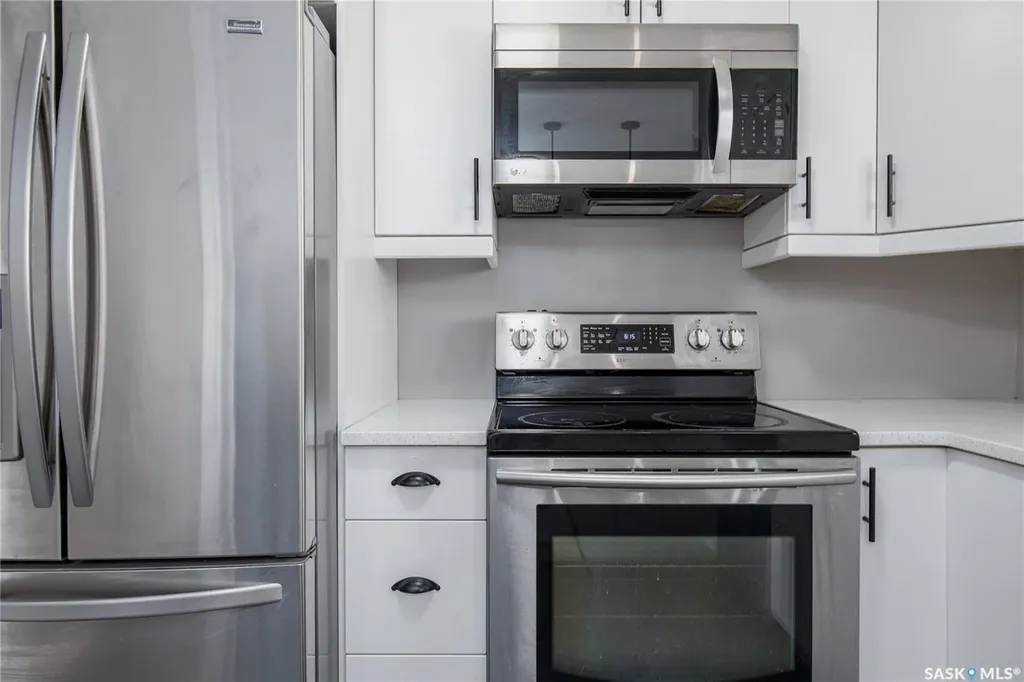 1387 Manitou Crescent Moose Jaw SK S6H 7C5