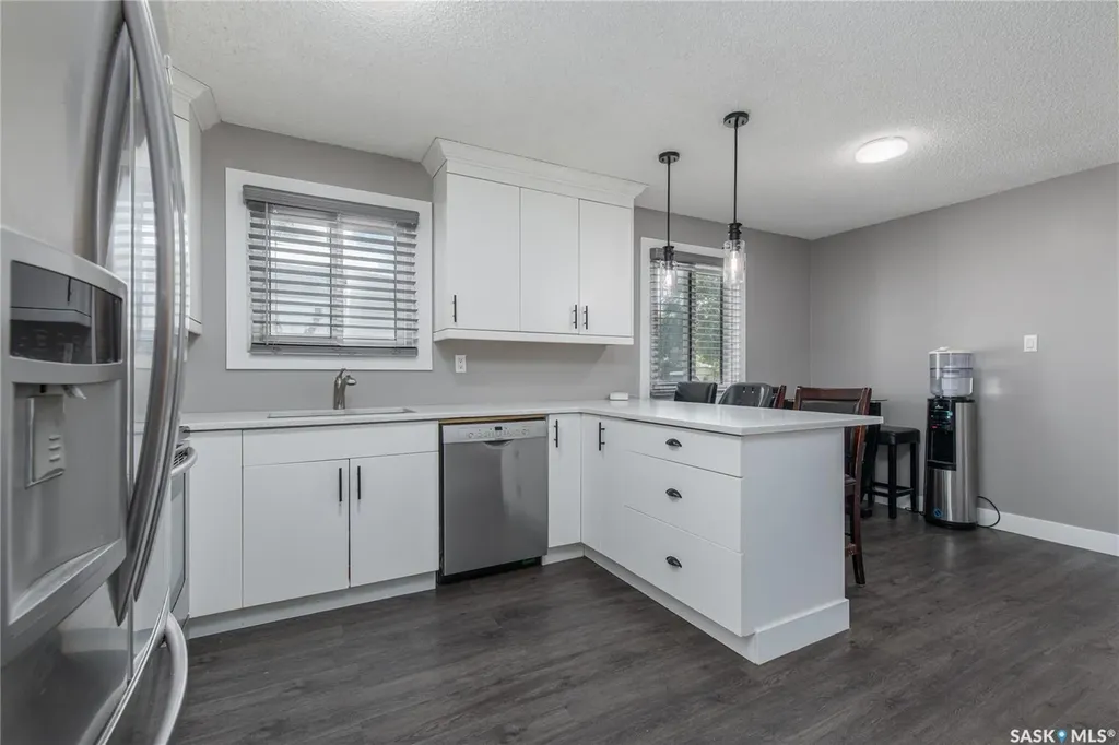 1387 Manitou Crescent Moose Jaw SK S6H 7C5