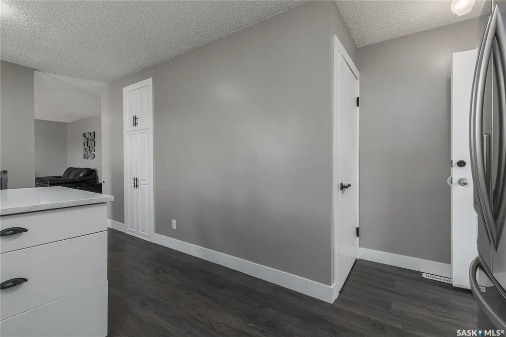 1387 Manitou Crescent Moose Jaw SK S6H 7C5