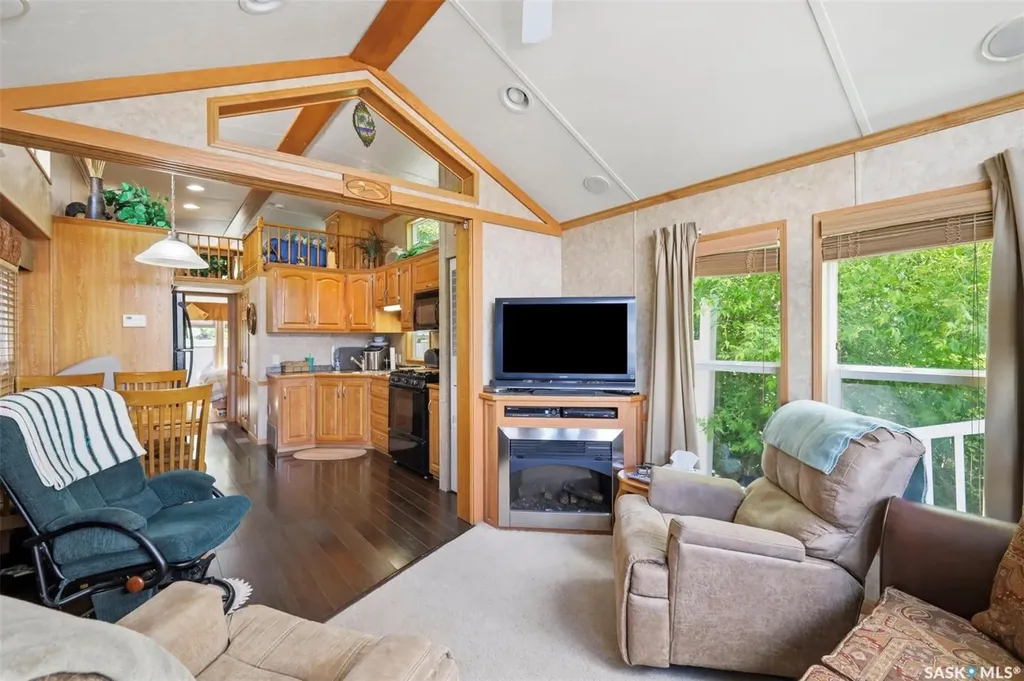 71 Poplar Beach Wakaw Lake SK S0K 4P0