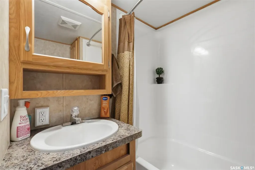 71 Poplar Beach Wakaw Lake SK S0K 4P0