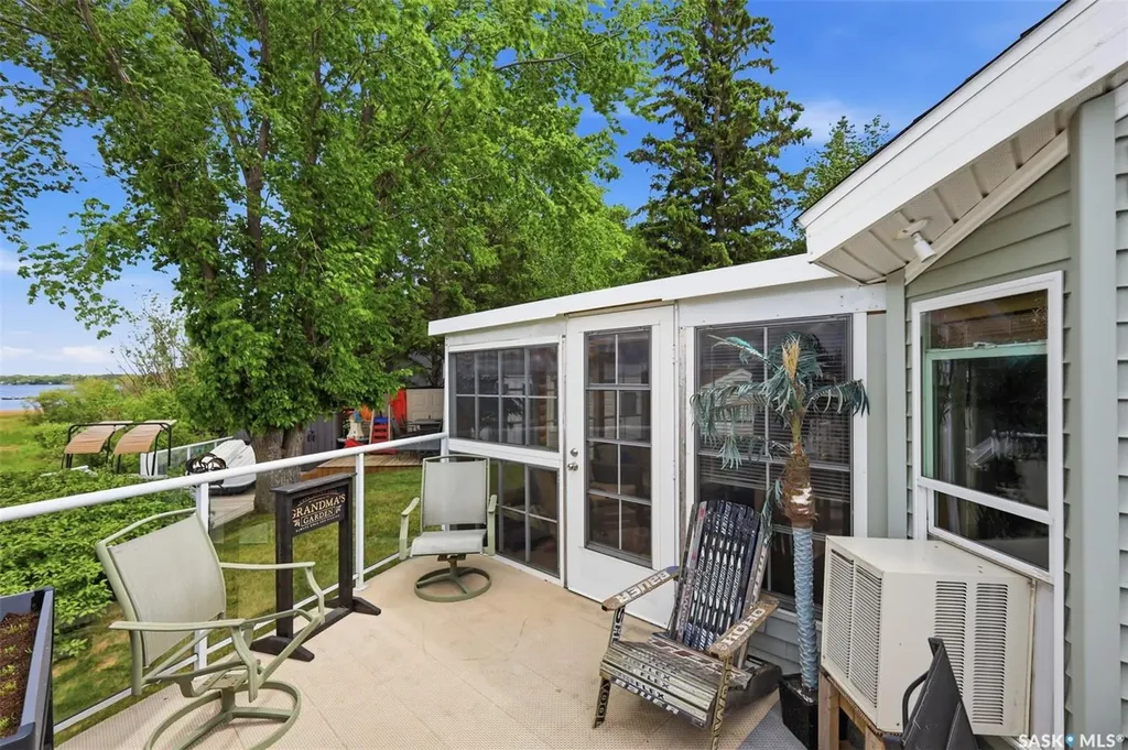 71 Poplar Beach Wakaw Lake SK S0K 4P0