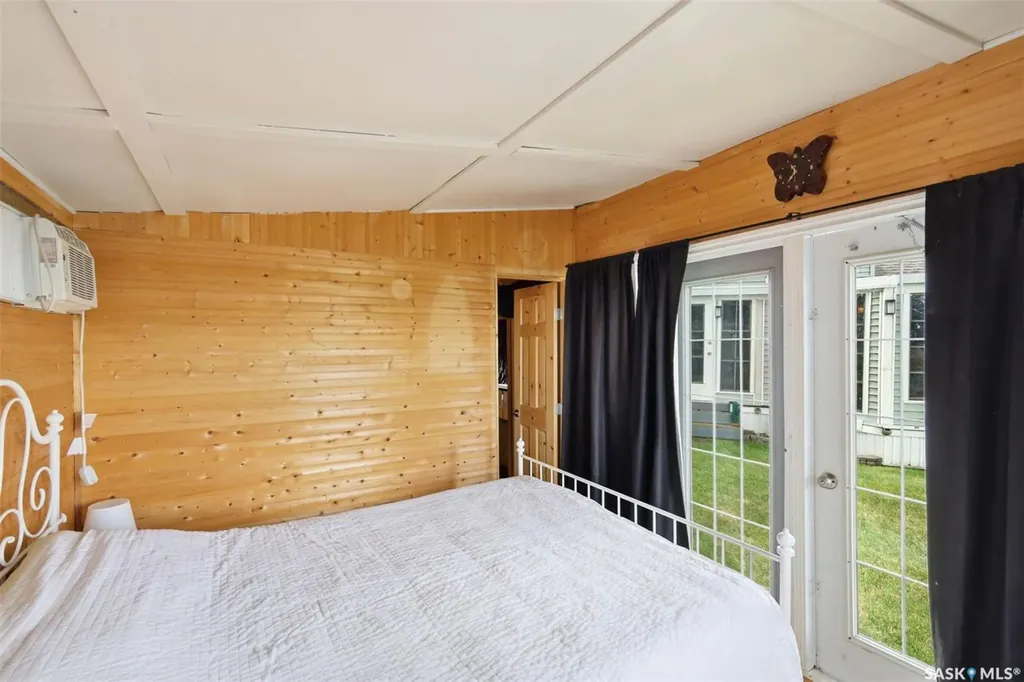 71 Poplar Beach Wakaw Lake SK S0K 4P0