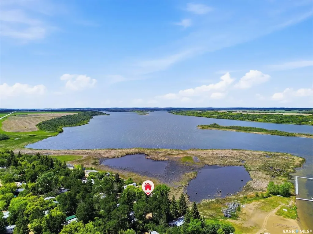 71 Poplar Beach Wakaw Lake SK S0K 4P0