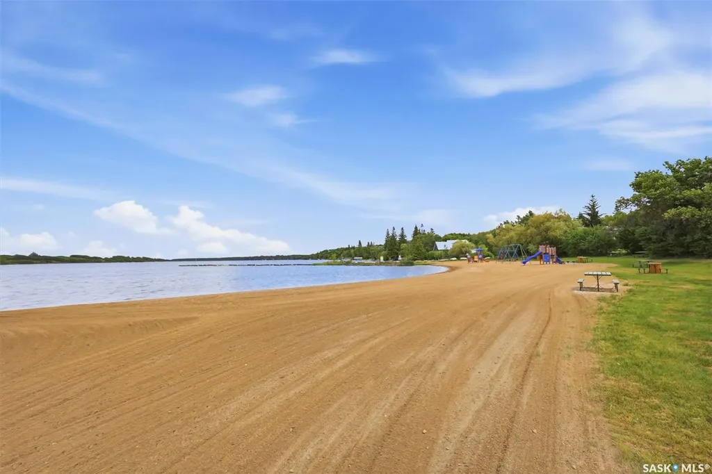 71 Poplar Beach Wakaw Lake SK S0K 4P0