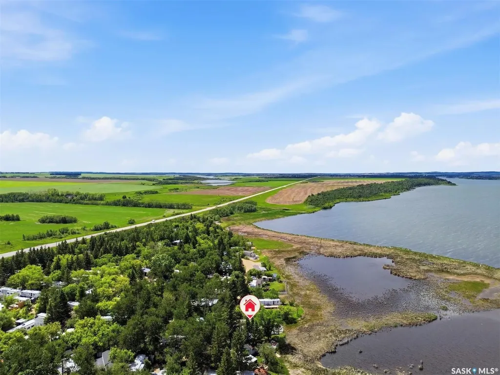 71 Poplar Beach Wakaw Lake SK S0K 4P0
