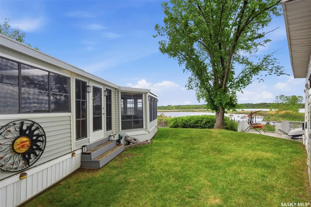 71 Poplar Beach Wakaw Lake SK S0K 4P0