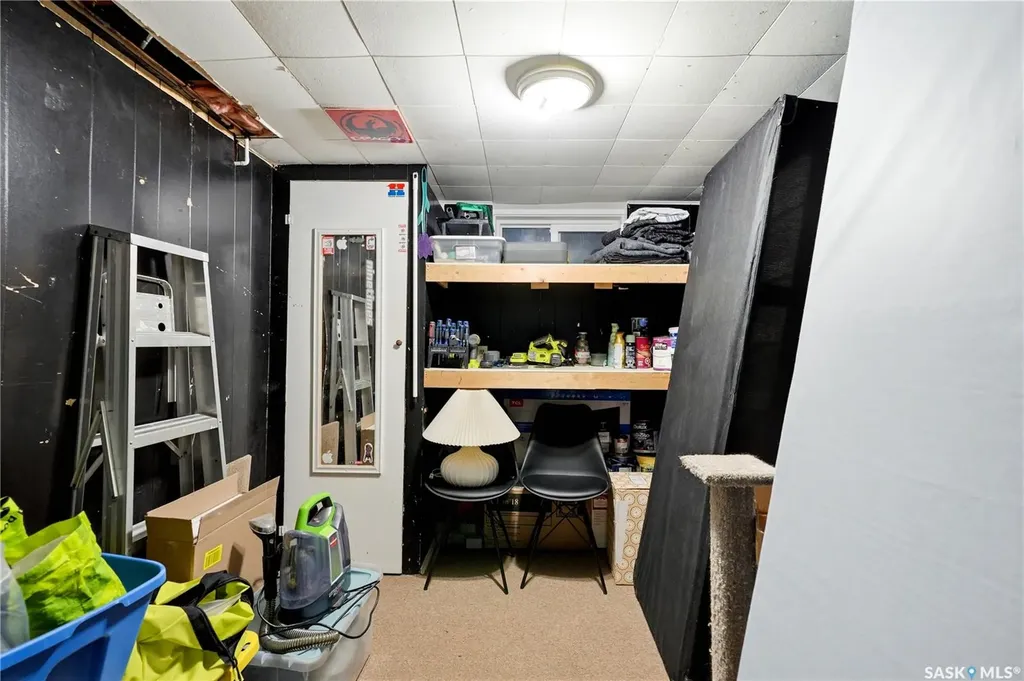 204 26th Street W Saskatoon SK S7L 0H6