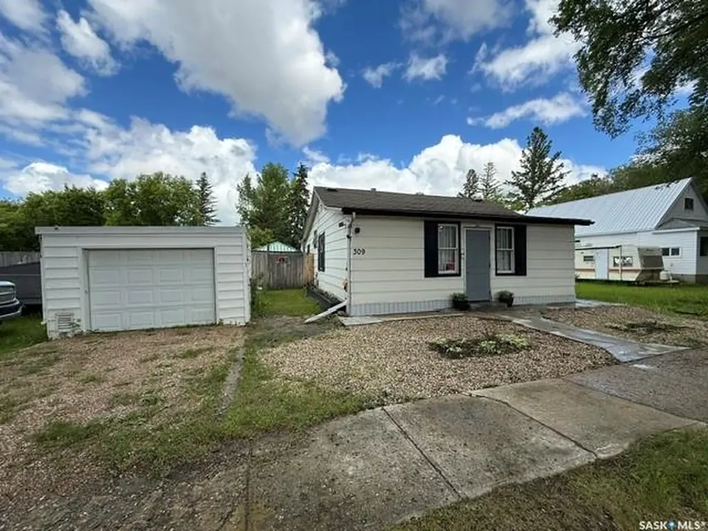 309 & 319 Alberta Street Kamsack SK S0A 1S0