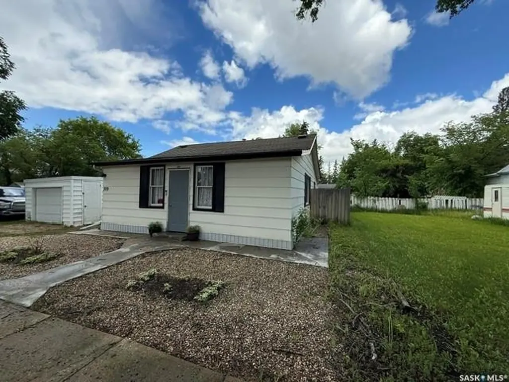 309 & 319 Alberta Street Kamsack SK S0A 1S0