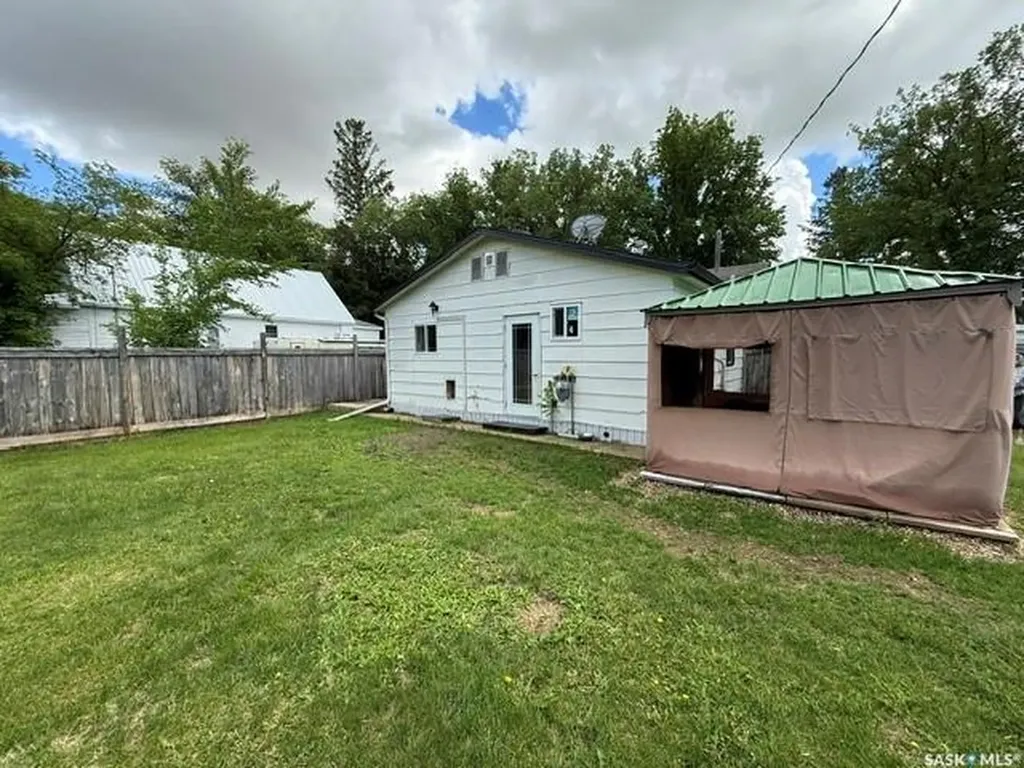 309 & 319 Alberta Street Kamsack SK S0A 1S0
