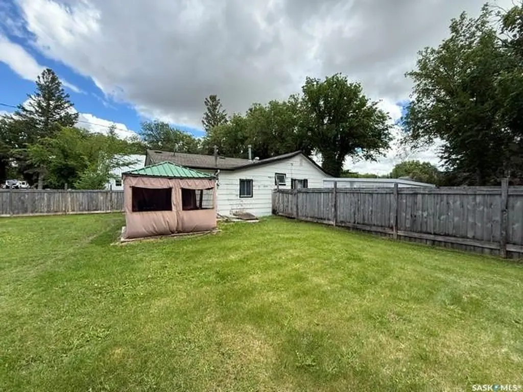 309 & 319 Alberta Street Kamsack SK S0A 1S0